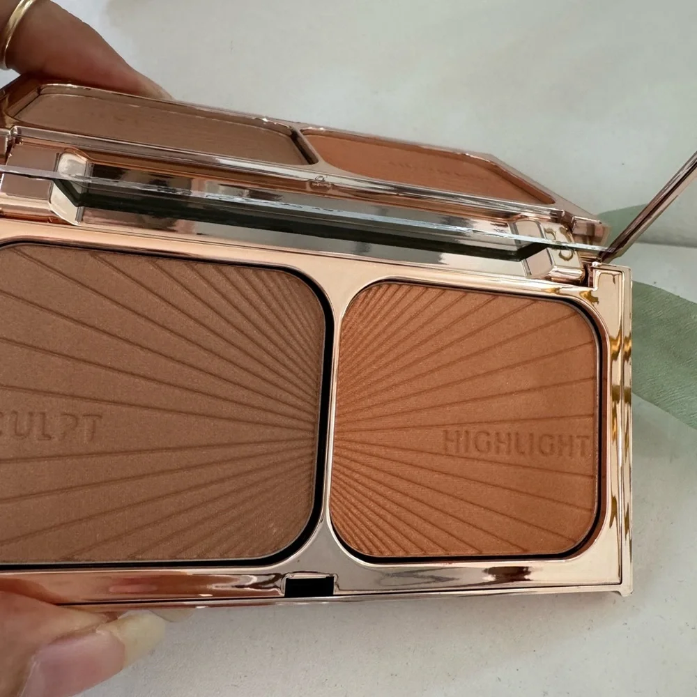 CHARLOTTE TILBURY FILMSTAR BRONZE & GLOW COLOR MEDIUM-DEEP